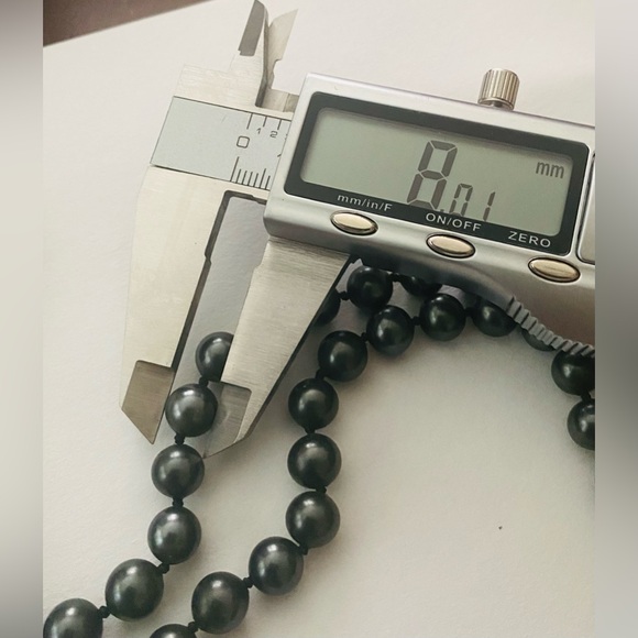 Black Tahitian Pearl Double Strand Necklace. Cameo Clasp/Pin - Picture 10 of 11